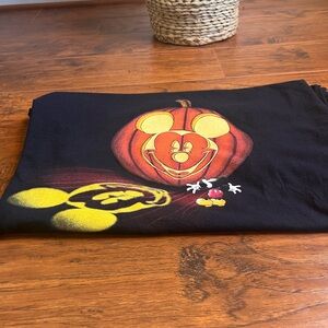 ✨Disney Halloween Shirt✨